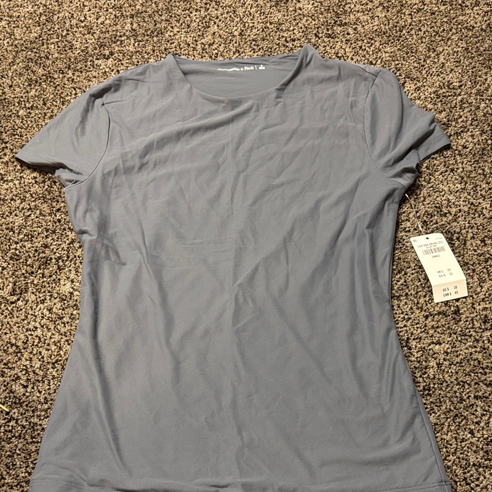 Abercrombie & Fitch Women's Gray Short Sleeve Tee
